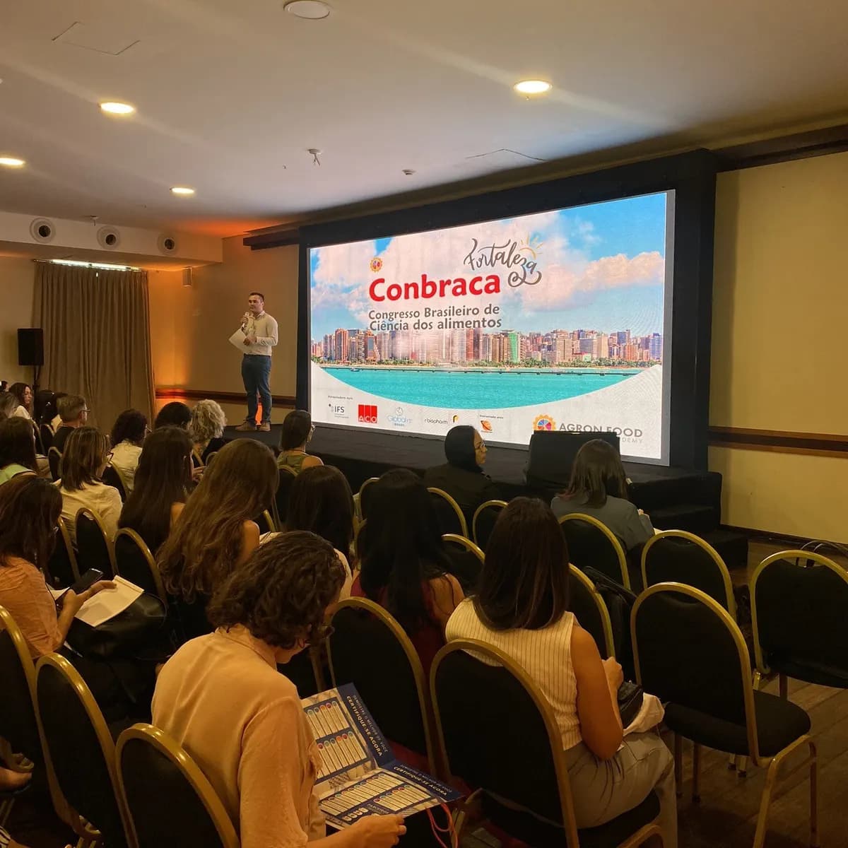 Palestra no Conbraca, Congresso Brasileiro de Ciência dos Alimentos, em Fortaleza